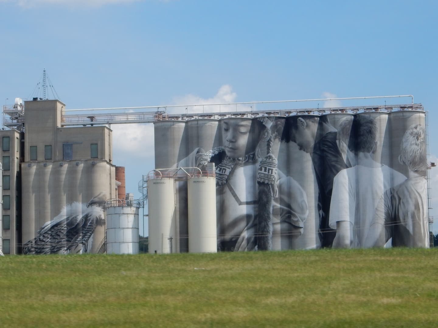 Silo mural - Mankato diversity